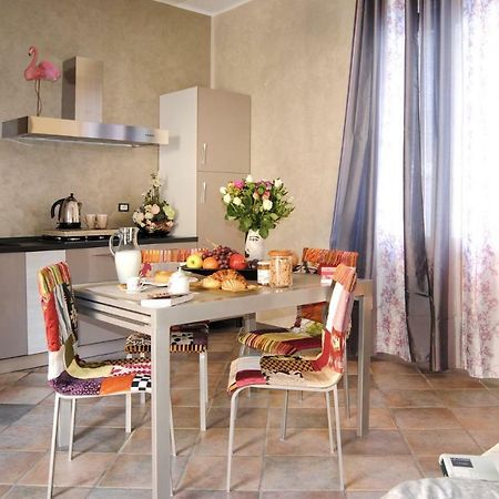 Bed and Breakfast Il Cortile à Bra Extérieur photo