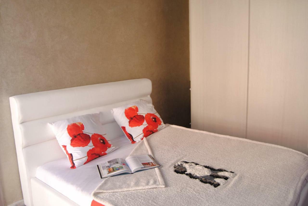 Bed and Breakfast Il Cortile à Bra Extérieur photo